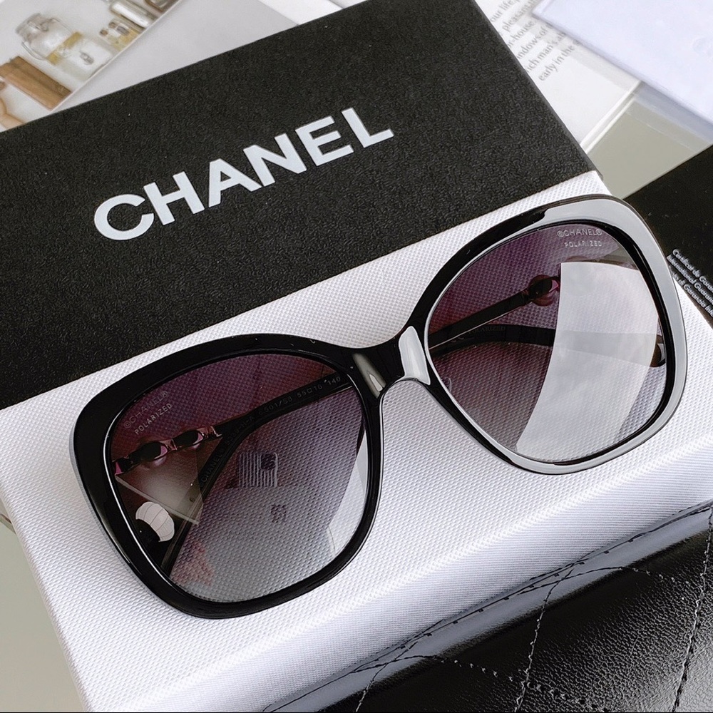 Chic sunglasses